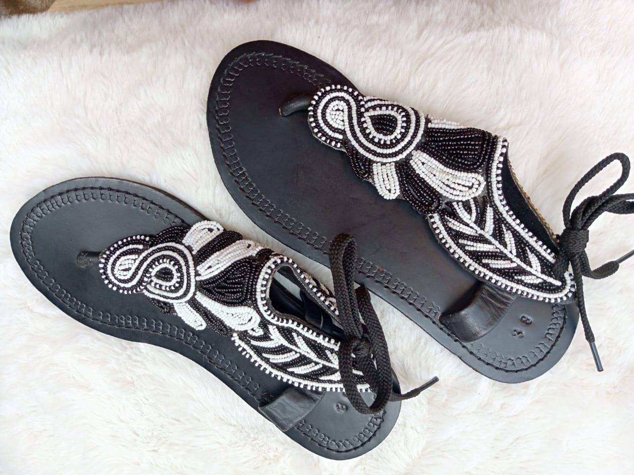 Sandale en cuir avec cordes derrière Extra-Large "BB"