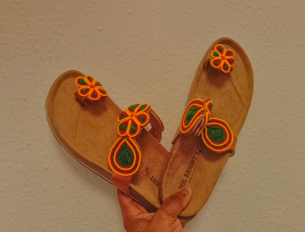Semelles orthopédiques africaines perlées fabriquées par les artisans Kenya 🇰🇪