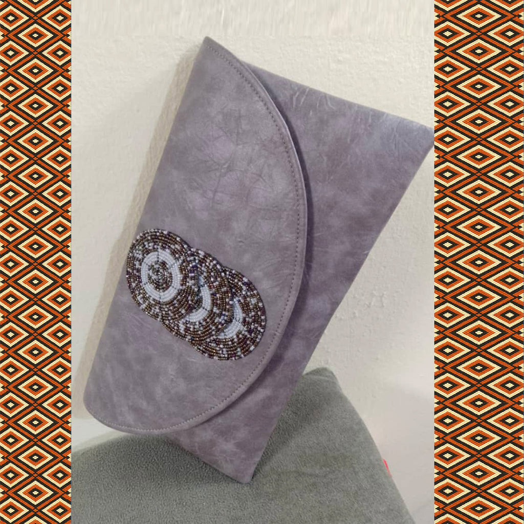 Mini Pochette à main Brodée - Art Perlier Contemporain