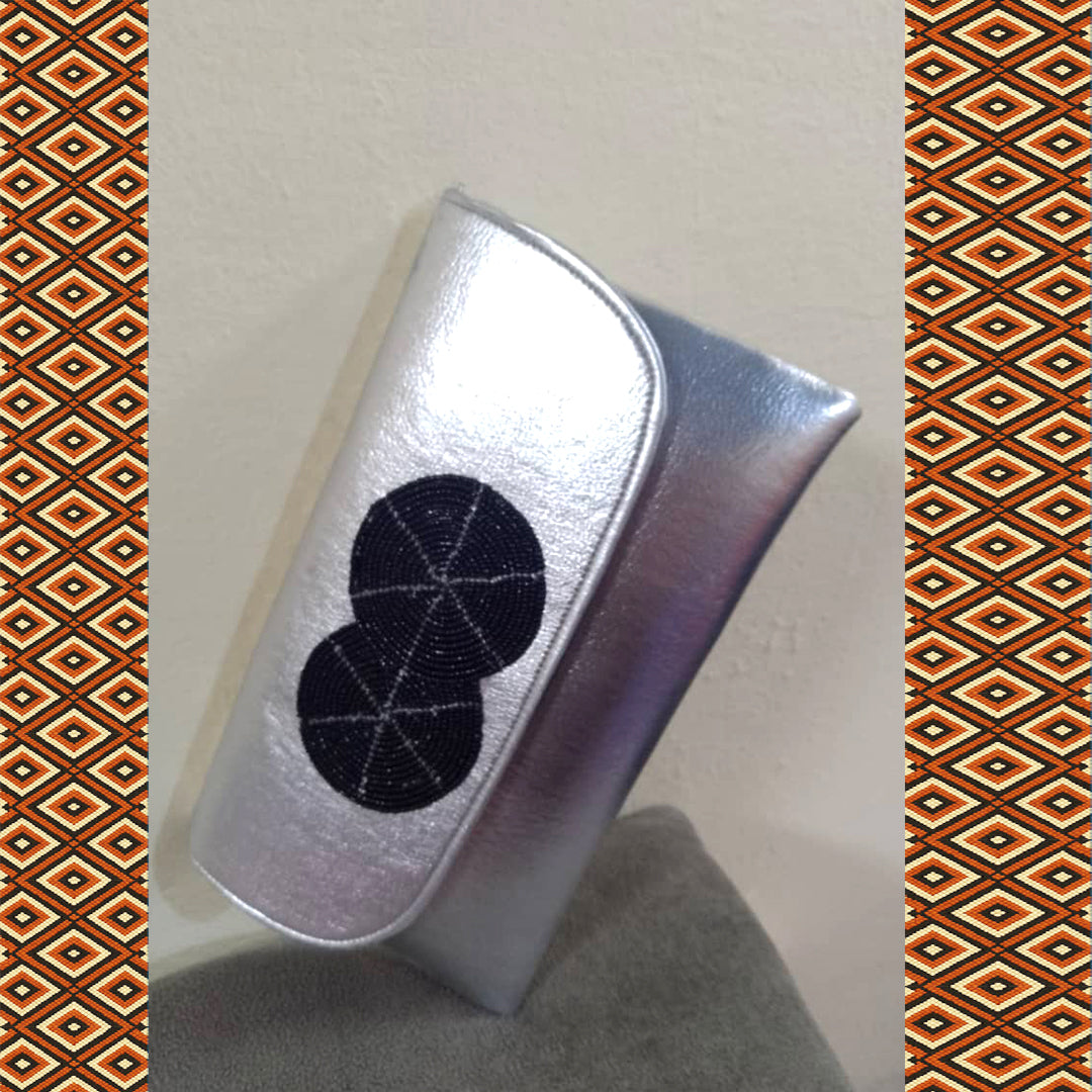 Pochette Futuriste - Finition Argent Métallisé