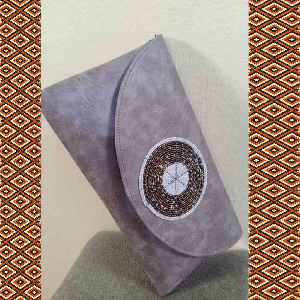 Mini Pochette à main Brodée - Art Perlier Contemporain